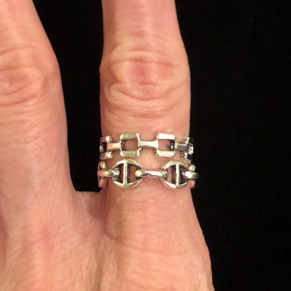 Two Silver Chain Link Stackable Rings - Picture 2 of 7